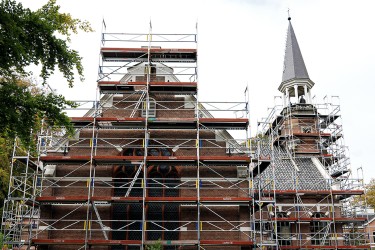 Renovatiesteiger Header